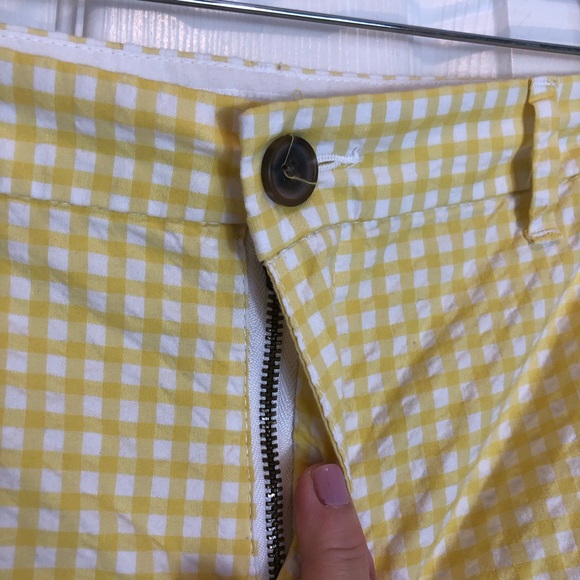 Old Navy Everyday Seersucker Gingham Midrise Shorts  Size 14 - Picture 4 of 9